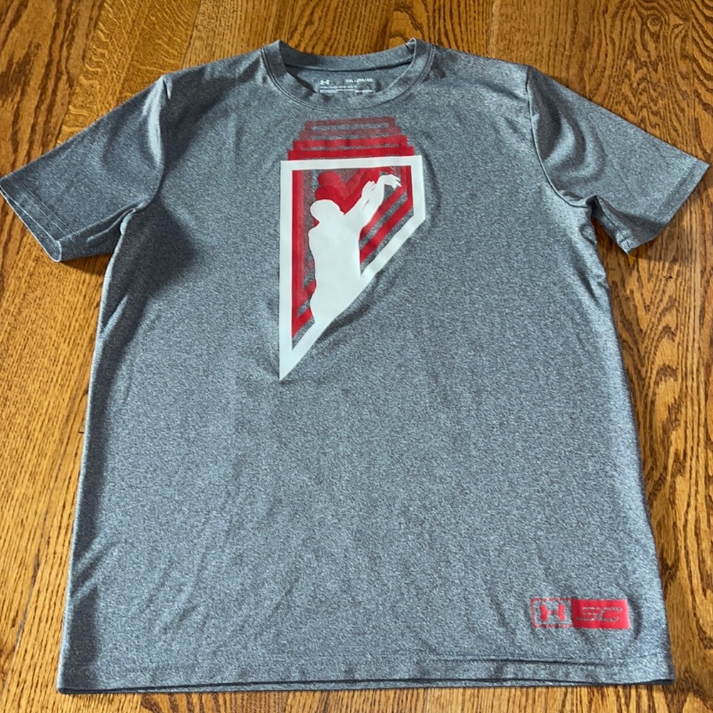 Under Armour gray basketball tee YXL